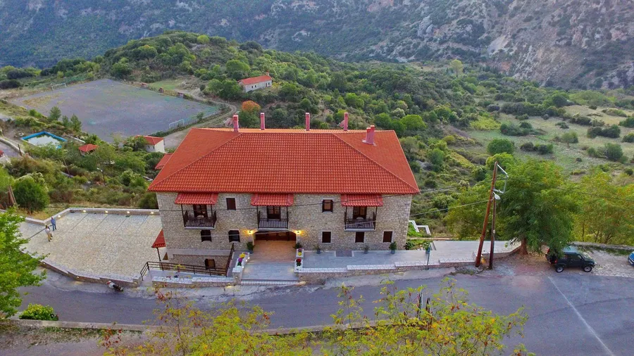 Το ξενοδοχείο από ψηλά